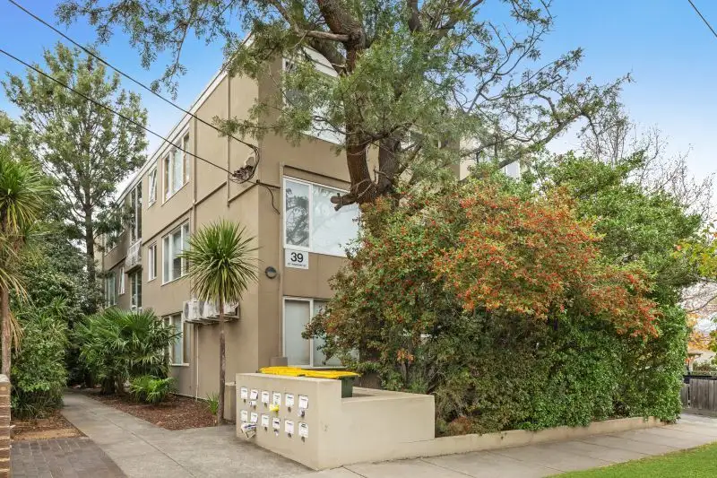 Main view of Homely apartment listing, 5/39 St Kinnord Street, Aberfeldie VIC 3040