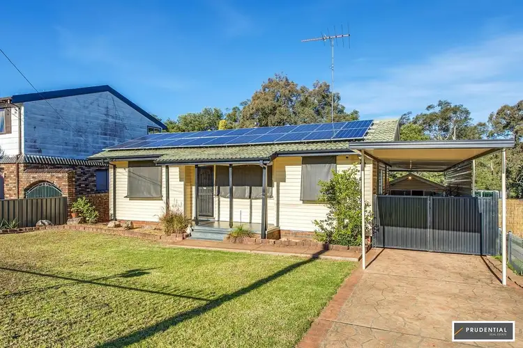 104 Carrington Circuit, Leumeah NSW 2560