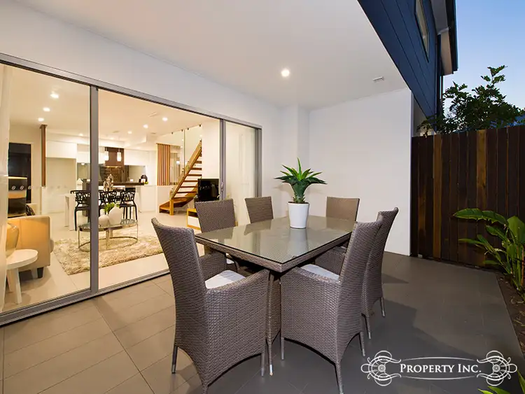 Third view of Homely townhouse listing, 1/122 Waverley Street, Annerley QLD 4103