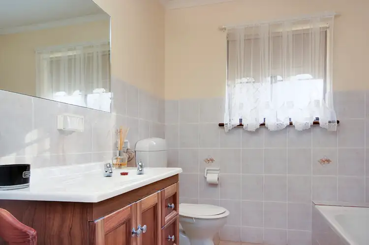 Sixth view of Homely house listing, 17 Geddes Avenue, Clare SA 5453
