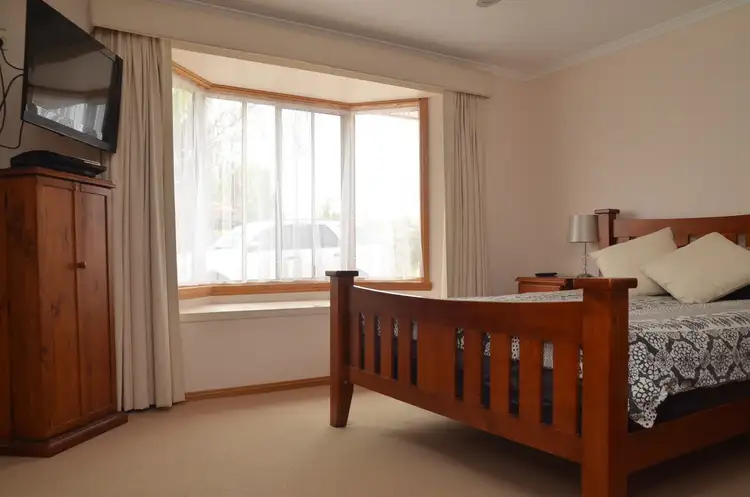 Sixth view of Homely house listing, 4 BANKSIA COURT, Lucknow VIC 3875