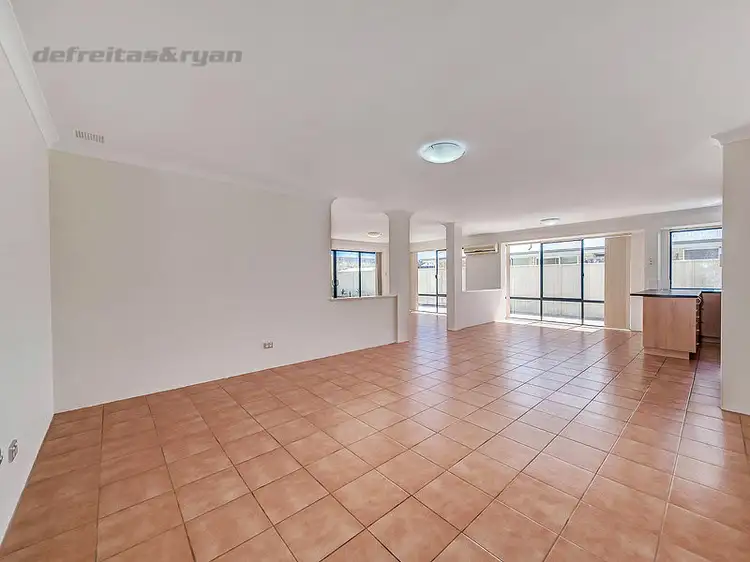 44 The Lakes Boulevard, Jandakot WA 6164