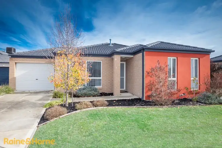 1/31-37 Cover Drive, Sunbury VIC 3429