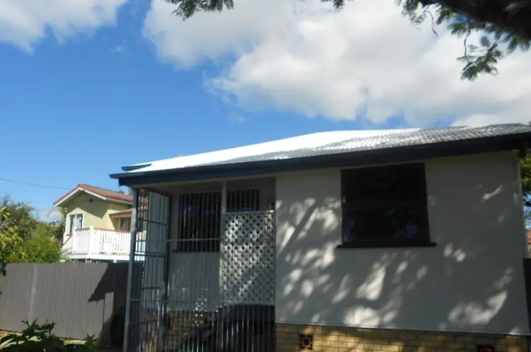 Second view of Homely house listing, 5 Roland Street, Clontarf QLD 4019