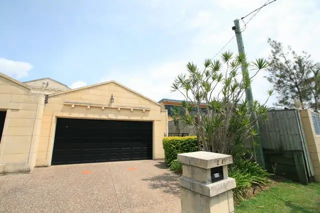 2/4 MASON STREET, Southport QLD 4215
