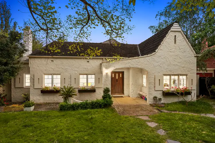 17 Molesworth Street, Kew VIC 3101