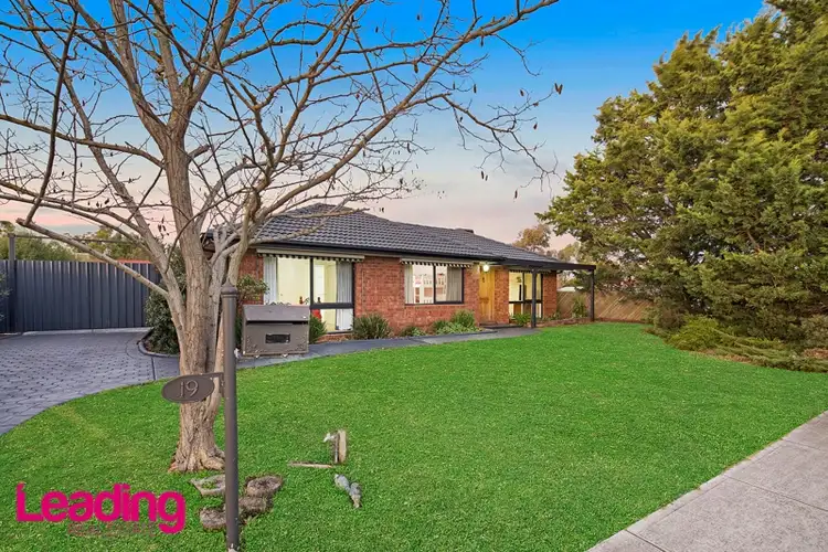 19 Muirfield Drive, Sunbury VIC 3429