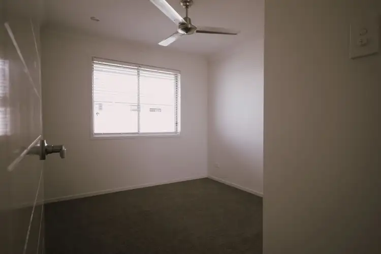 Seventh view of Homely house listing, 2 Phoenix Crescent, Rural View QLD 4740