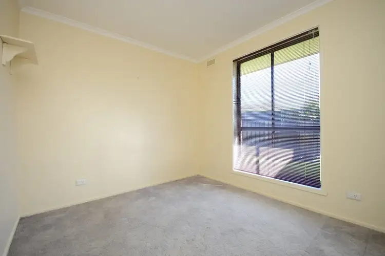 Seventh view of Homely house listing, 10 Arco Court, Bairnsdale VIC 3875