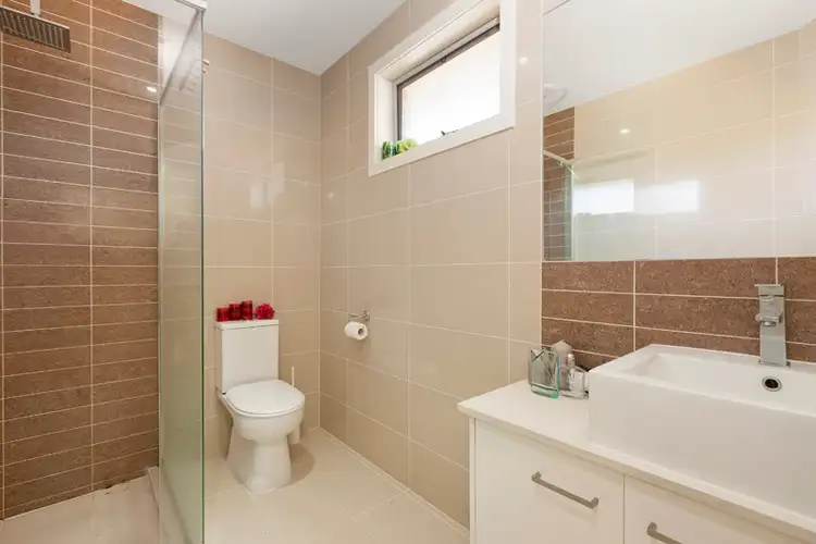 Fourth view of Homely townhouse listing, 2/70 Albert Street, Mount Waverley VIC 3149