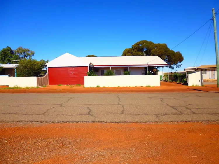 25 Allen Street, Cue WA 6640