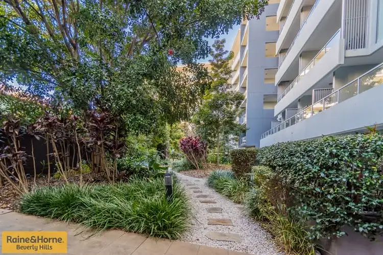 102/555 Princes Highway