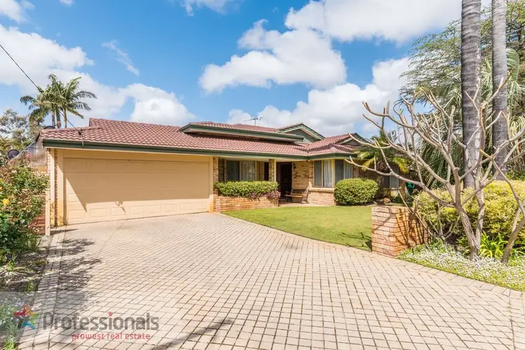 18 Curzon Court, Willetton WA 6155