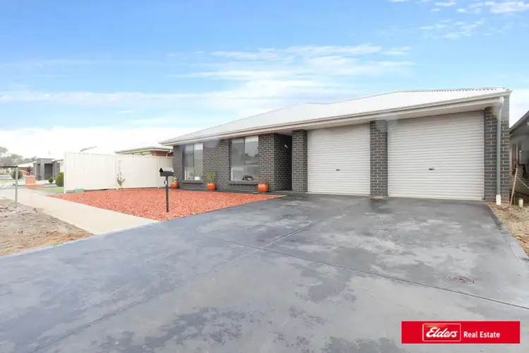 8 Lawes Terrace, Reid SA 5118