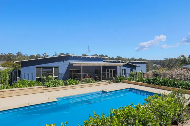 10 Leichhardt Place, Sunshine Bay NSW 2536