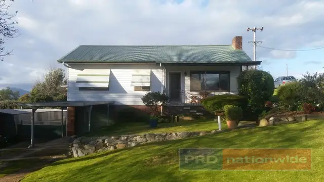16 Lambie Street, Tumut NSW 2720