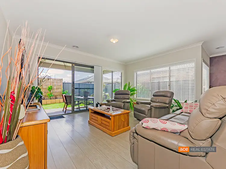 Seventh view of Homely house listing, 6 Vibrandia Way, Truganina VIC 3029
