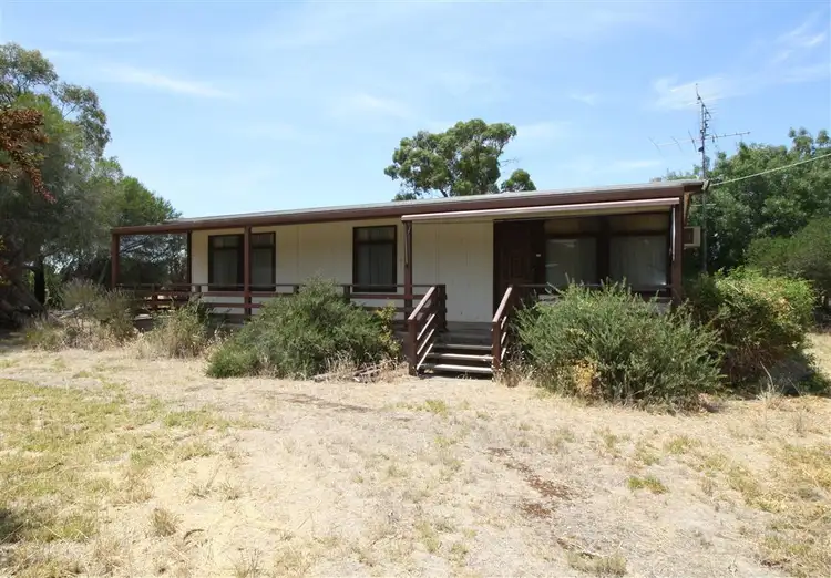 43 Laidlaw Street, Apsley VIC 3319