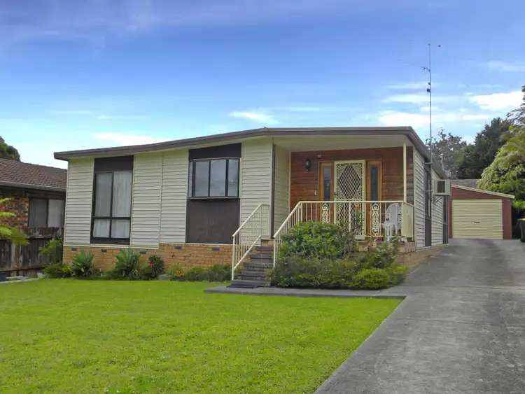 11 Clare Crescent, Batehaven NSW 2536
