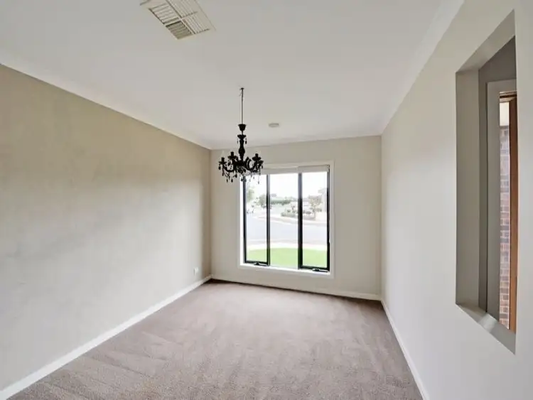 Fifth view of Homely house listing, 22 Cimmaron Way, Kialla VIC 3631