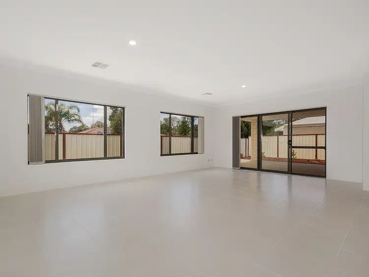 Sixth view of Homely house listing, 12 18 Banksia Terrace, South Yunderup WA 6208