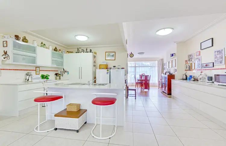 5 Lentara Road, Belmont North NSW 2280