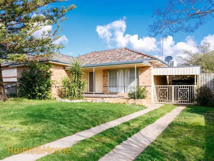 10 Walteela Avenue, Mount Austin NSW 2650