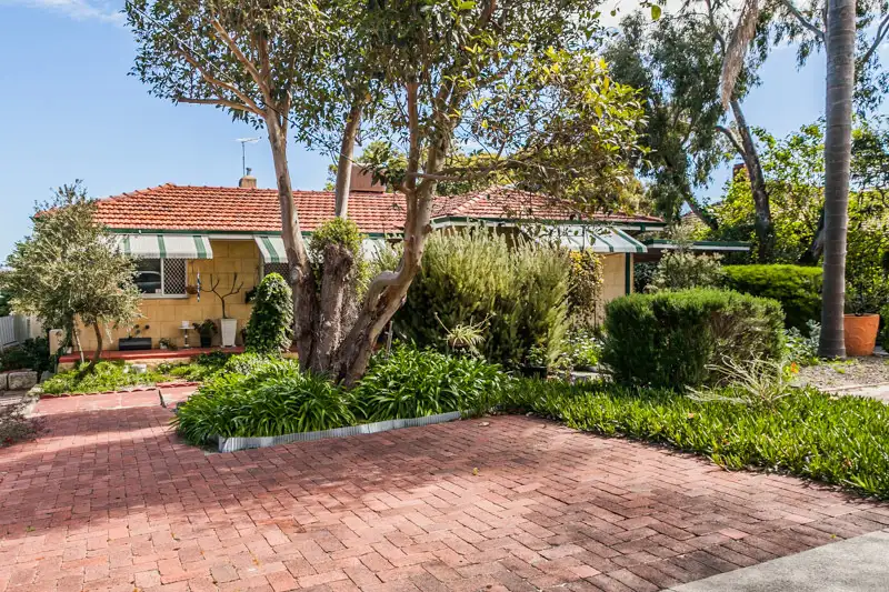 Main view of Homely house listing, 39 Tonkin Road, Hilton WA 6163
