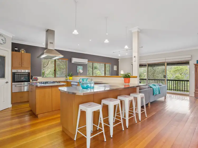 7 The Boulevard, Gooseberry Hill WA 6076