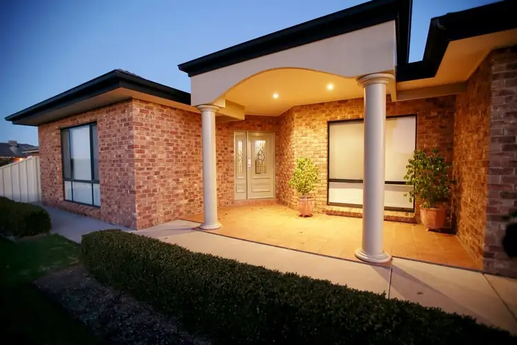 48 Leonard Road, Hanwood NSW 2680