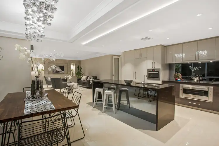 Second view of Homely house listing, 6 Hydaspe Vista, North Coogee WA 6163