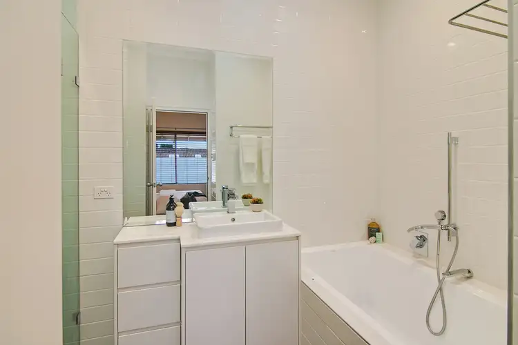 Fourth view of Homely villa listing, 9/3-9 Beach Street, Tennyson Point NSW 2111