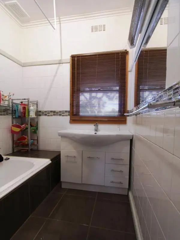 Fifth view of Homely house listing, 1 Simpson Street, Sale VIC 3850