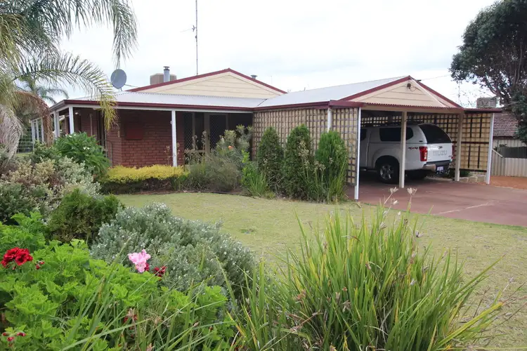 41 Elliott St, Waroona WA 6215