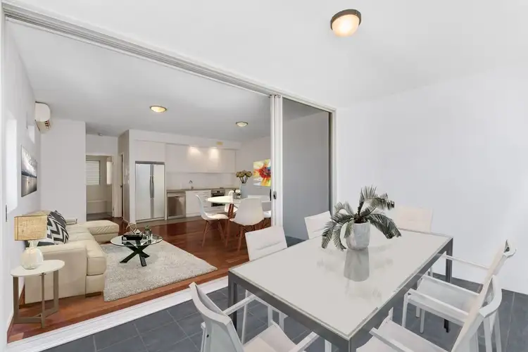 210/28 Masters Street, Newstead QLD 4006