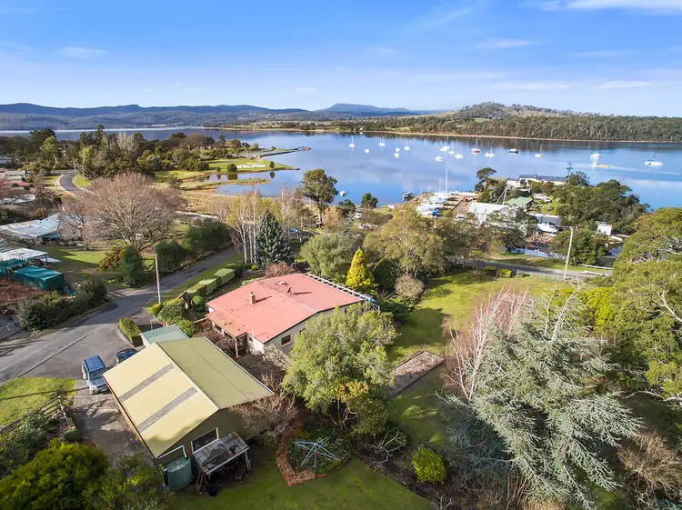 1 Old Coach Road, Gravelly Beach TAS 7276