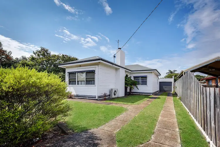 14 Mourilyan Street, Lakes Entrance VIC 3909