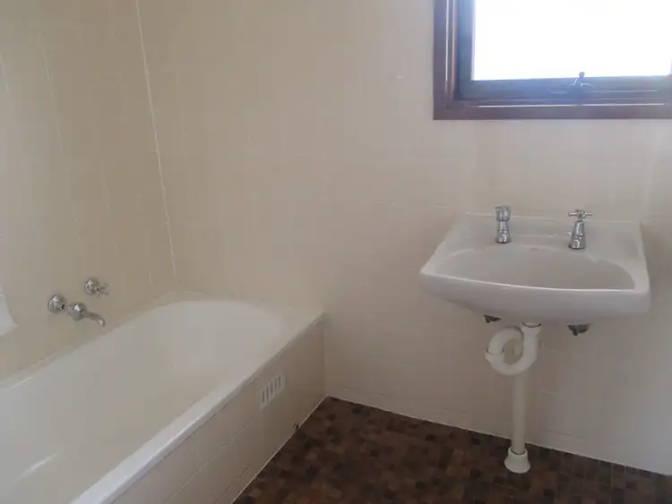 Sixth view of Homely house listing, 9 Lorikeet Court, Murray Bridge SA 5253