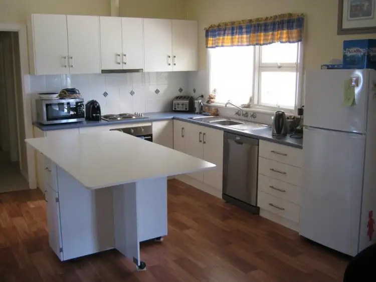 Second view of Homely house listing, 7 Davis St, Bordertown SA 5268