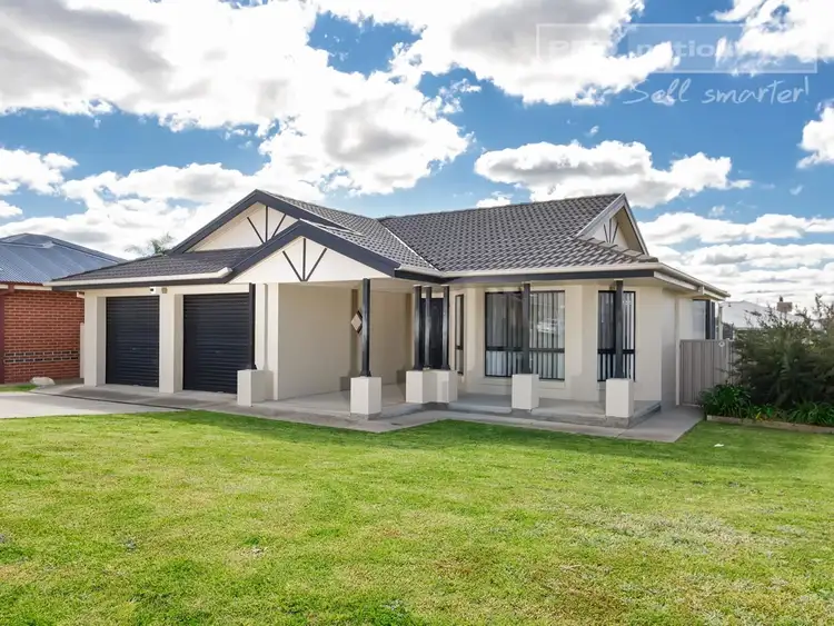 10 Woomera Place, Glenfield Park NSW 2650