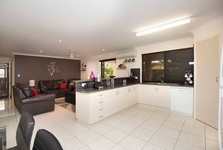 Seventh view of Homely house listing, 2 Banner Court, Branyan QLD 4670