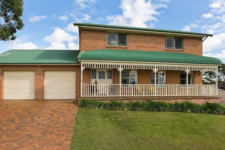 1 Holly Close, Lake Haven NSW 2263