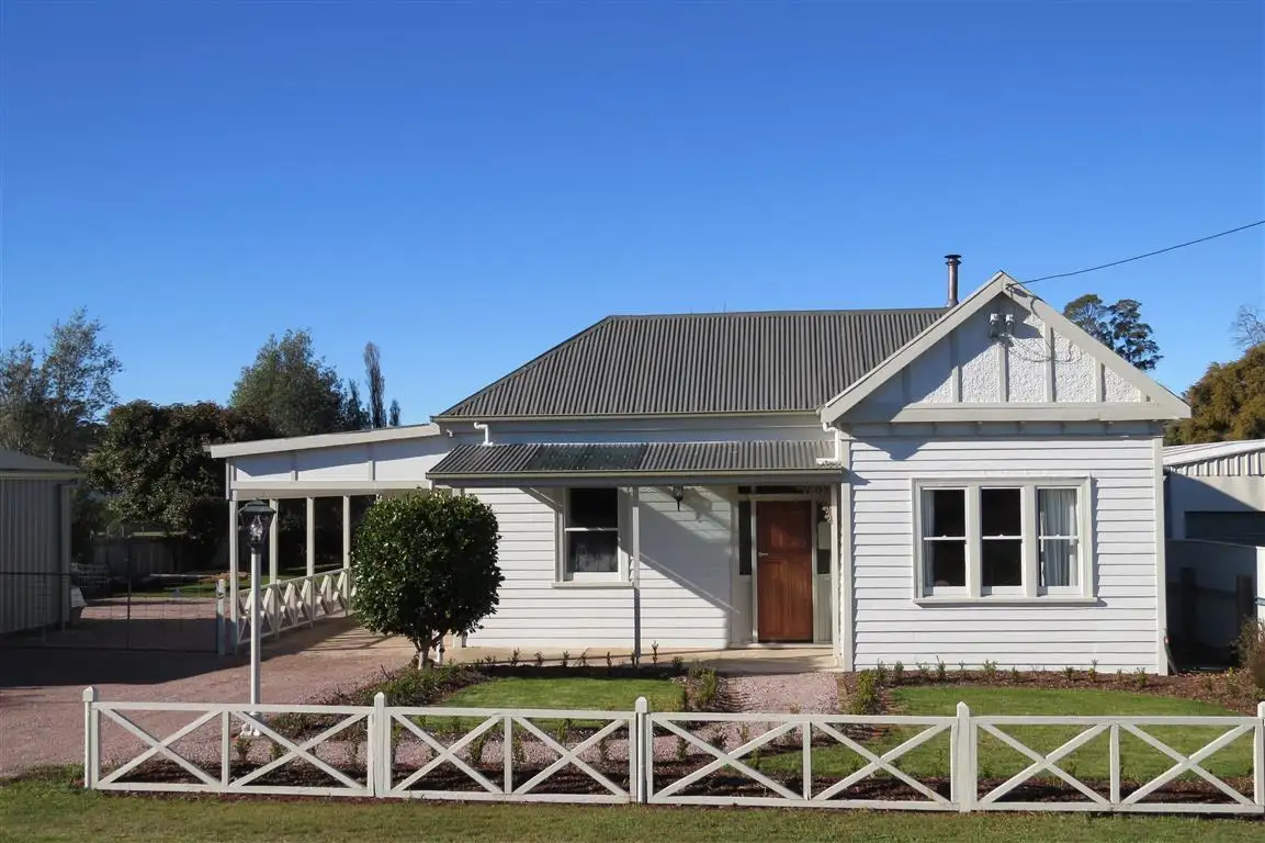 Main view of Homely house listing, 8 Johnson Street, Sheffield TAS 7306