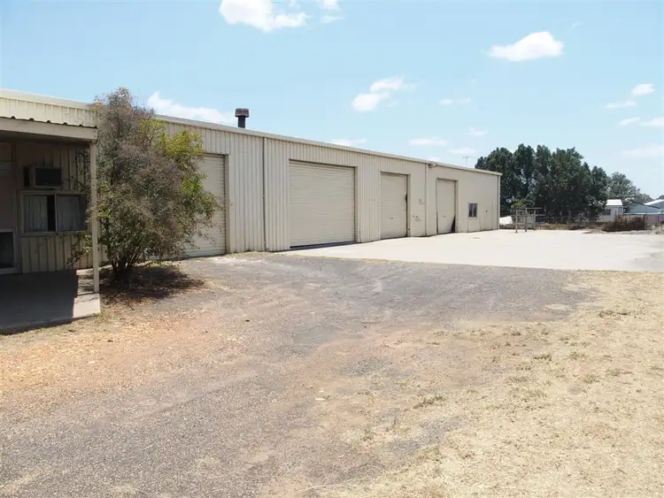 18 Wilga Street, Blackwater QLD 4717