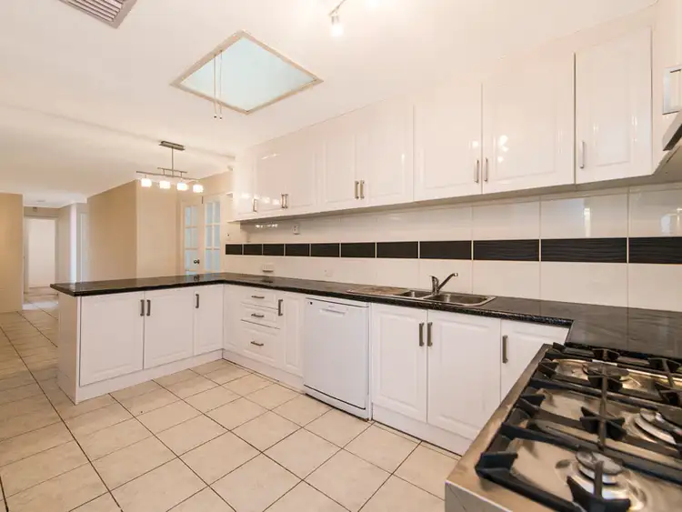Fourth view of Homely house listing, 4 Logpine Crescent, Camillo WA 6111