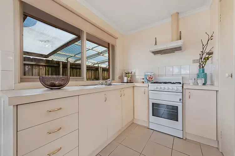 Fifth view of Homely unit listing, 15 Northleigh Avenue, Craigieburn VIC 3064
