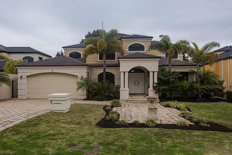 5 Lambeth Mews, Mount Claremont WA 6010