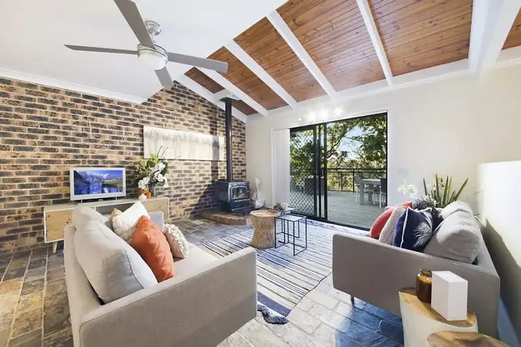 30 Plateau Road, North Gosford NSW 2250