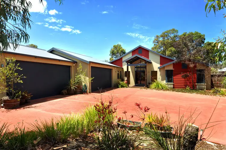 17 Gascoyne Circle, Millbridge WA 6232