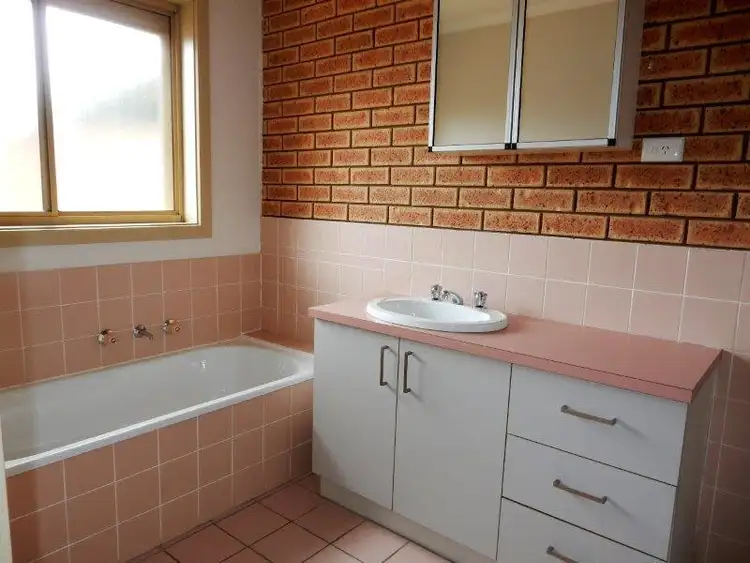 Sixth view of Homely unit listing, 3/66 Mayfair Drive, Wodonga VIC 3690